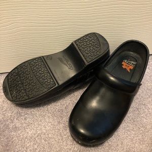 Dansko size 37